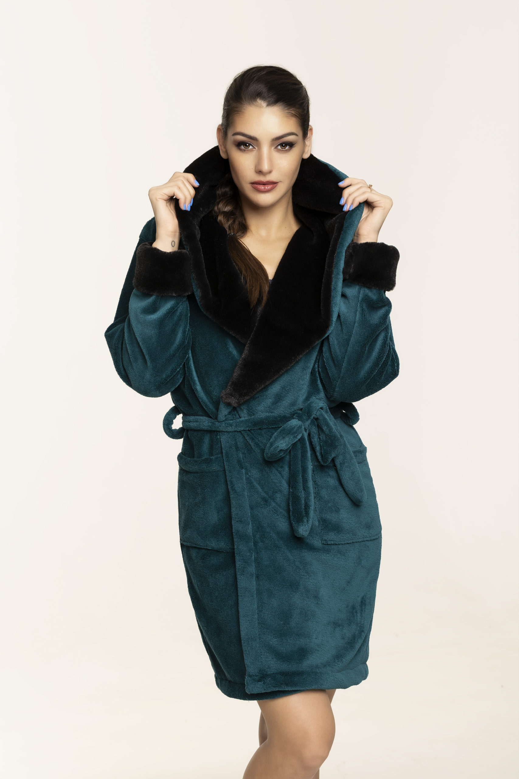 Sálgalléros köntös